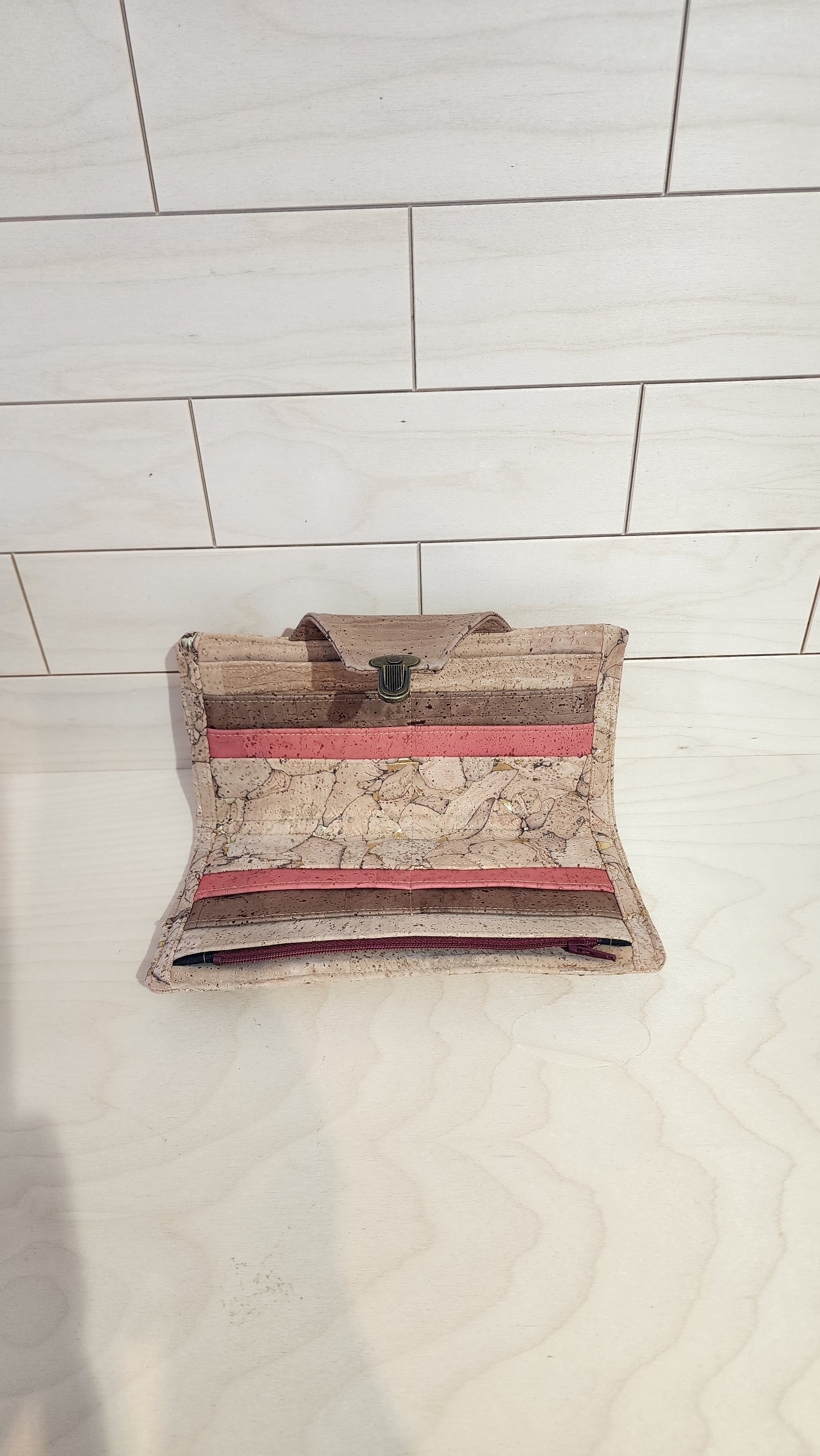 Portefeuille Okaassan en liège fait main au Québec