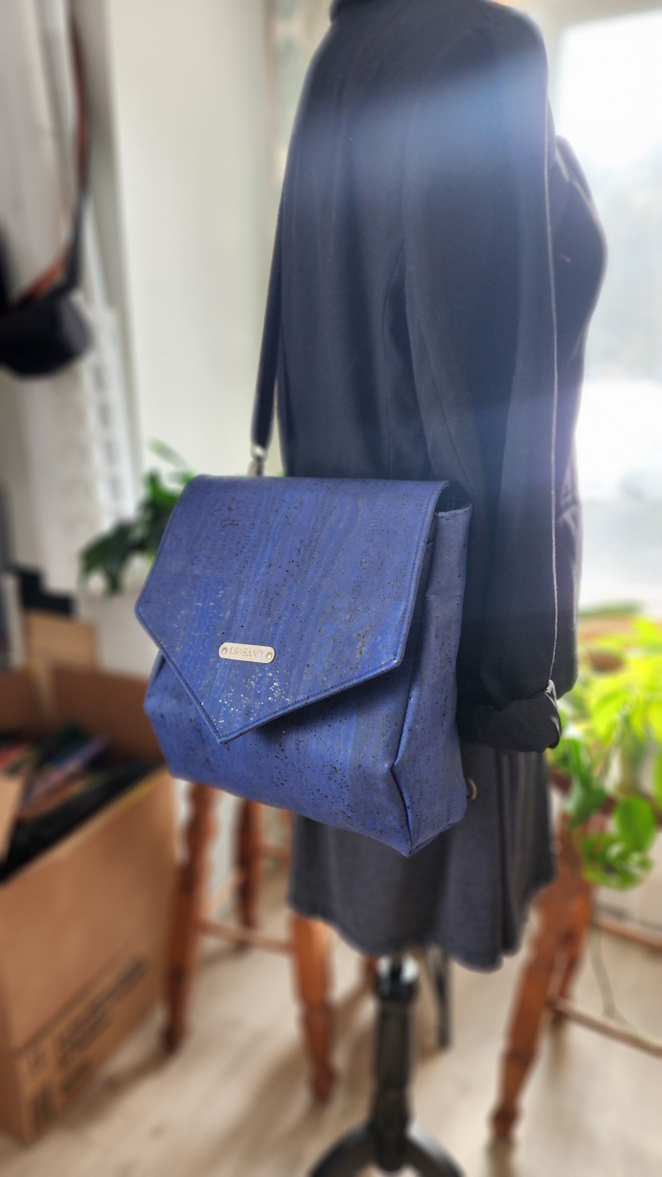 Moyen sac Lucia en liège bleu électrique