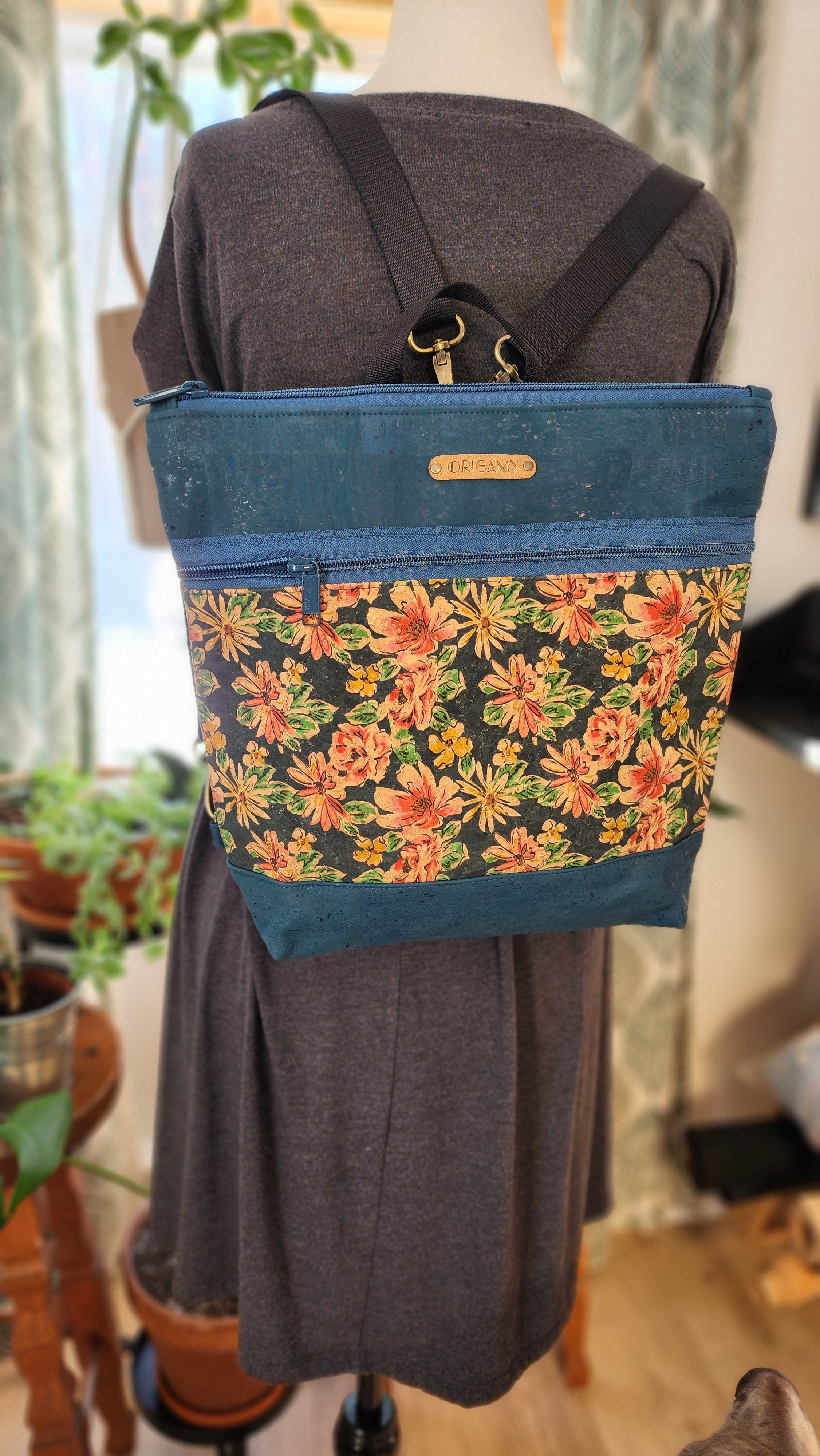 Sac en liège sarcelle et fleurs multicolores