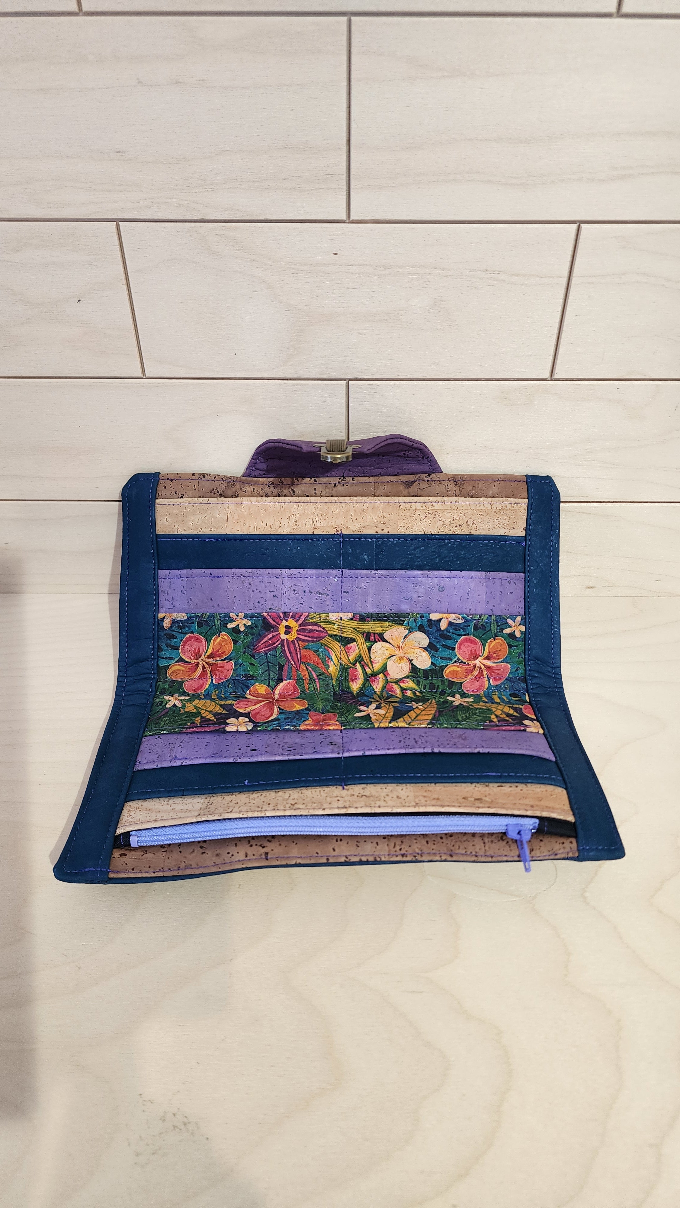 Portefeuille Okaassan en liège fait main au Québec