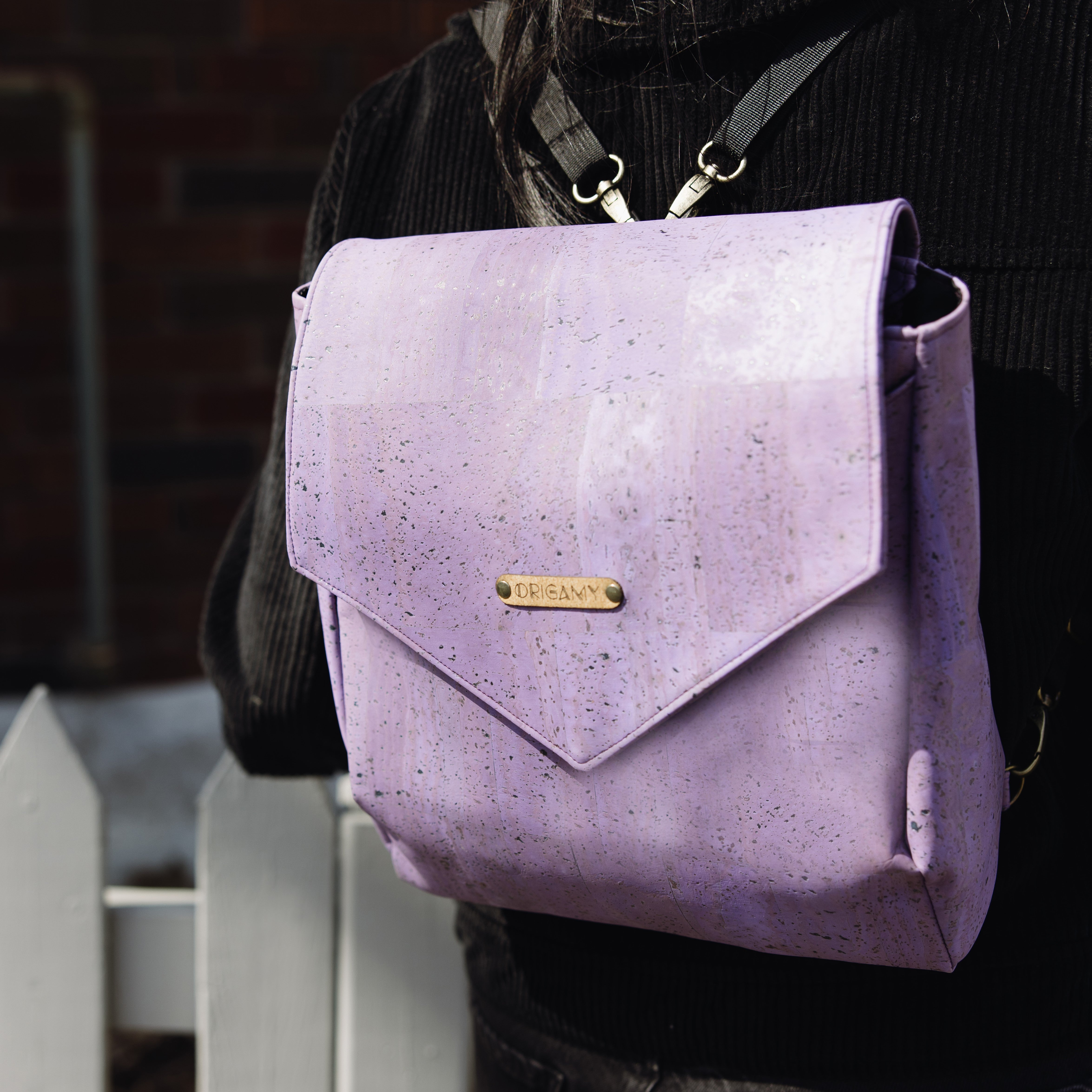 Medium Lucia bag in khaki cork